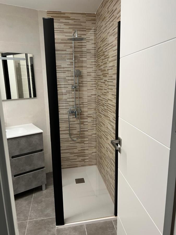 Habitacion Doble Con Bano Compartido En Pozuelo Dentro De Casa Tipo Boutique Pozuelo de Alarcon Bagian luar foto