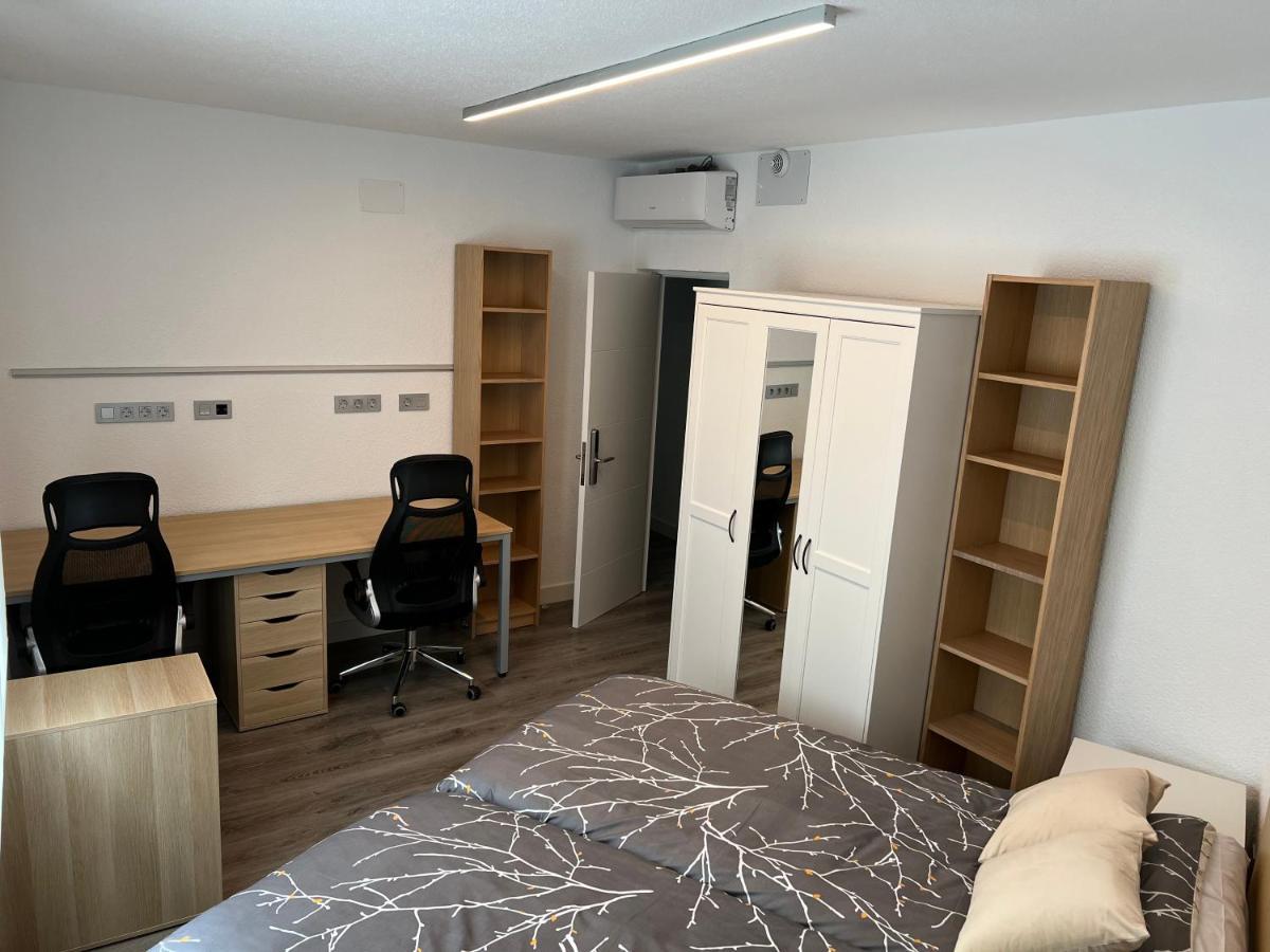 Habitacion Doble Con Bano Compartido En Pozuelo Dentro De Casa Tipo Boutique Pozuelo de Alarcon Bagian luar foto